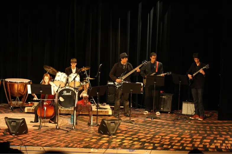 From first notes to full ensemble